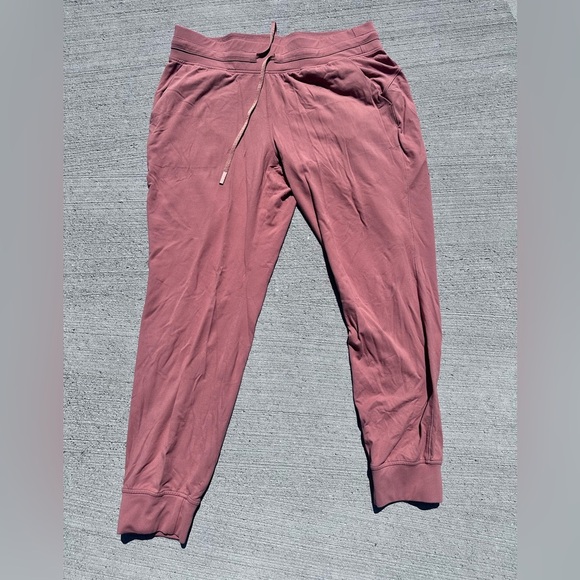 Lululemon Joggers size 14 27” - Picture 1 of 5